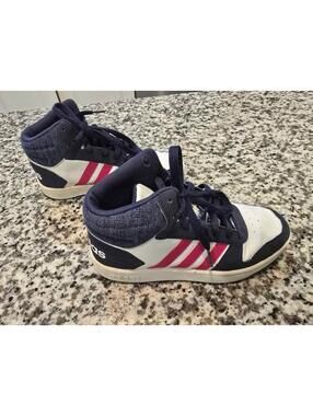 Adidas 2.0 Hoops Youth Size 5